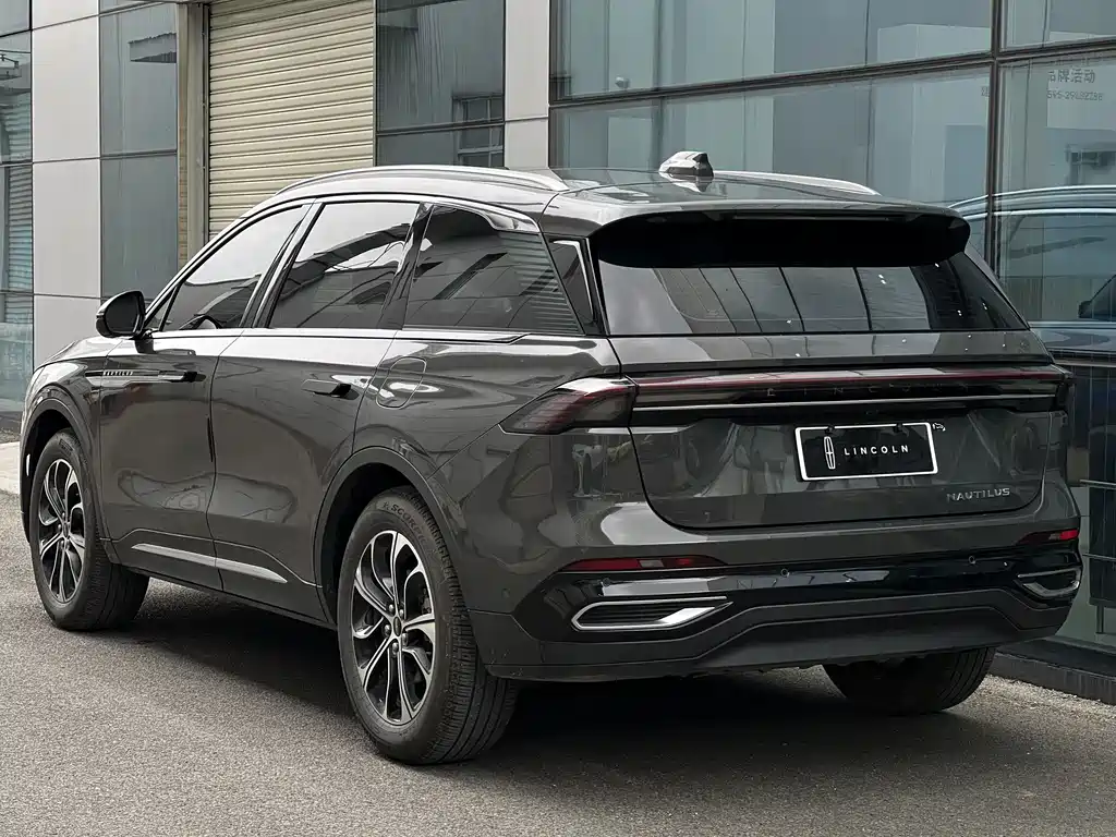Lincoln Nautilus 2024