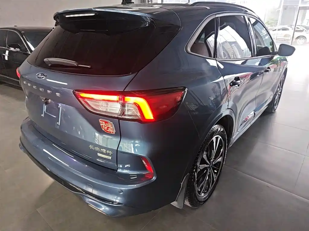 Ford Escape 2020 — фото 7