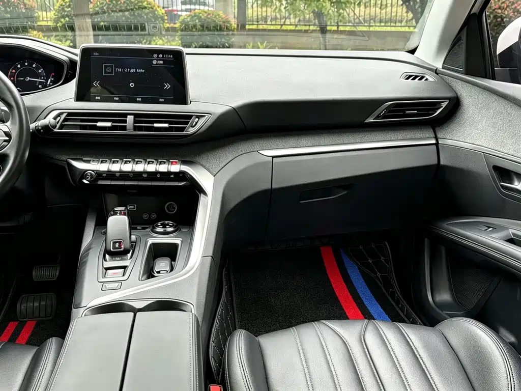Peugeot 4008 2018 — фото 18
