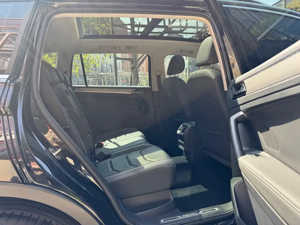Volkswagen Tiguan L 2017 — фото 10
