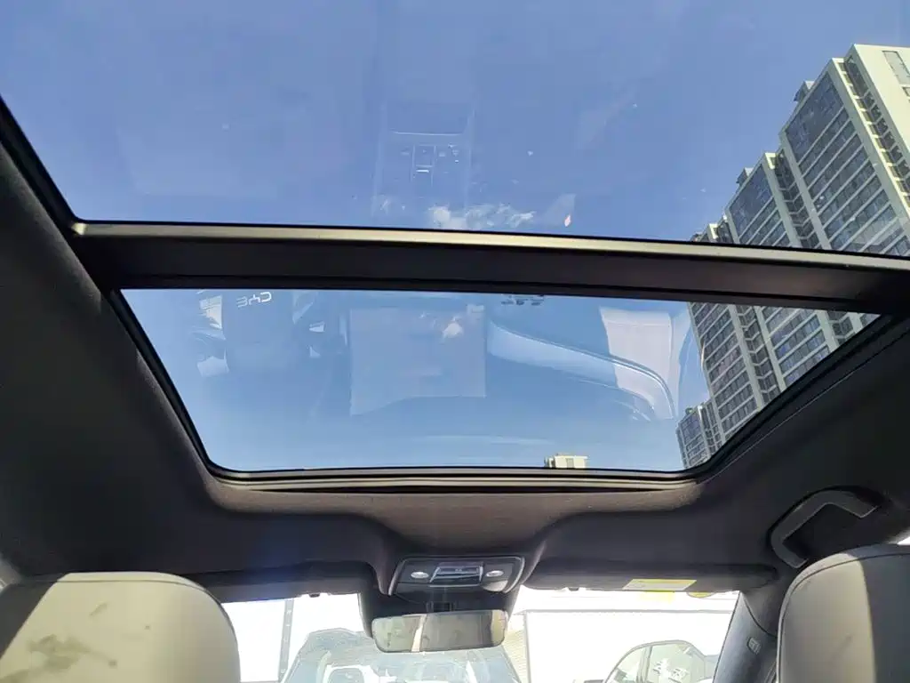 BYD Seal 07 DM-i 2025 — фото 18