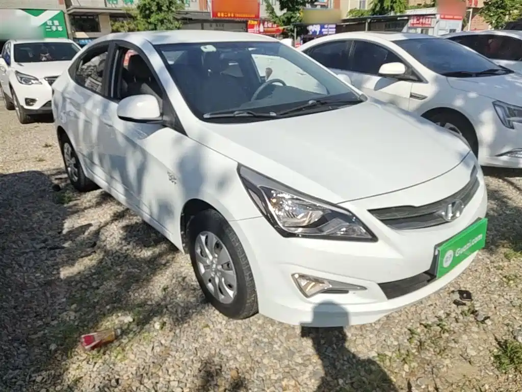 Hyundai Verna 2017 — фото 4