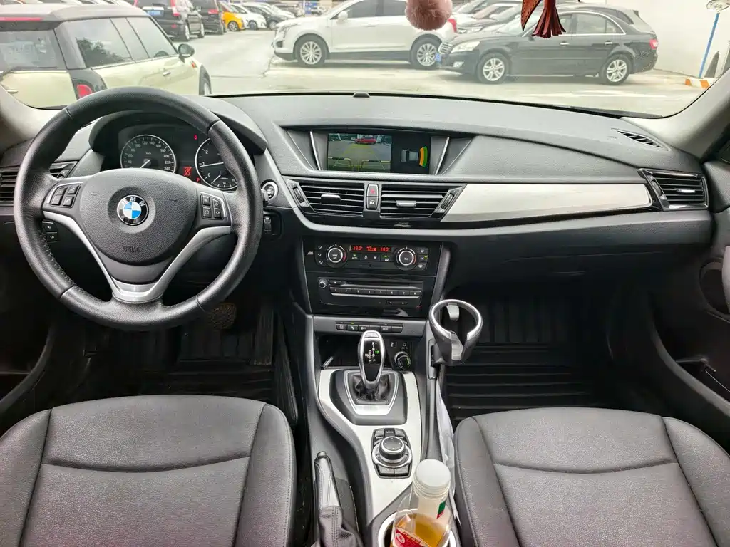 BMW X1 2014 — фото 11