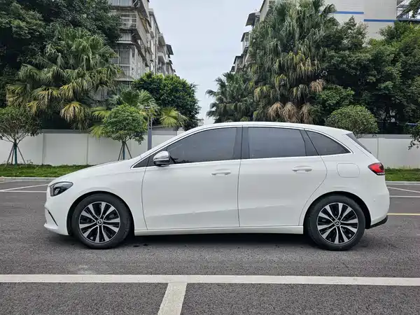 Mercedes-Benz B-Class 2021