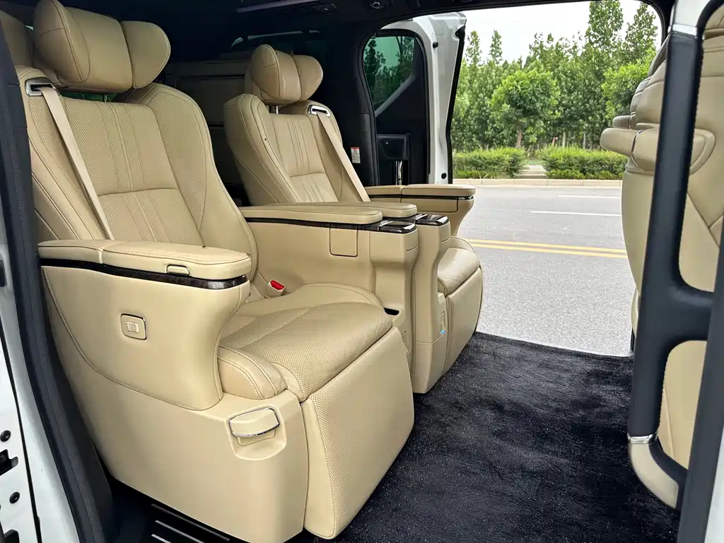 Toyota Alphard 2020 — фото 27