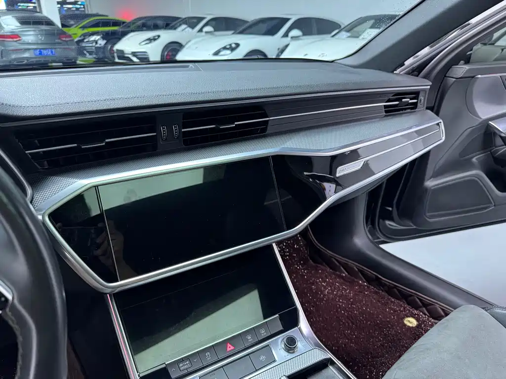 Audi A6L 2022