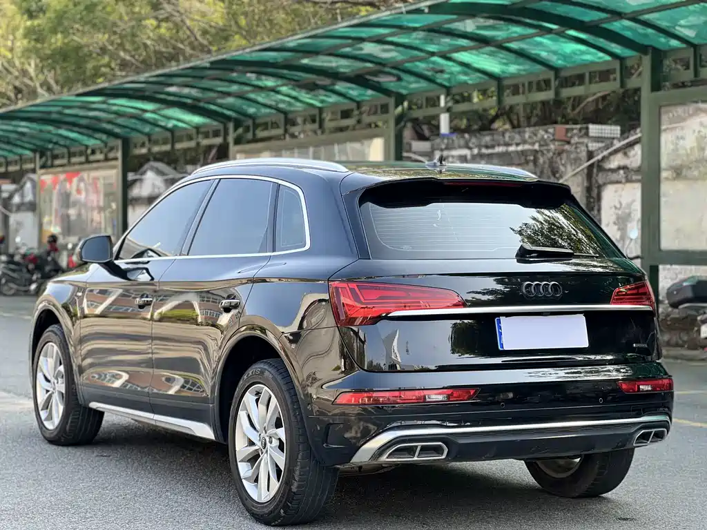 Audi Q5L 2022 — фото 14