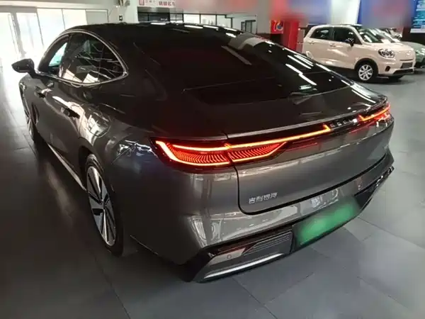 Geely Galaxy E8 2024