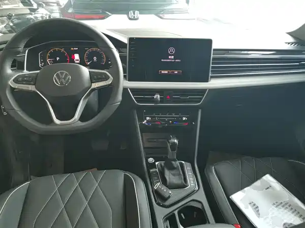 Volkswagen Tiguan L 2025