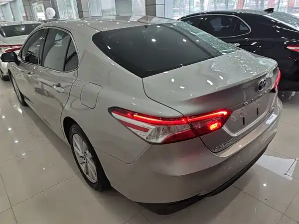 Toyota Camry 2021