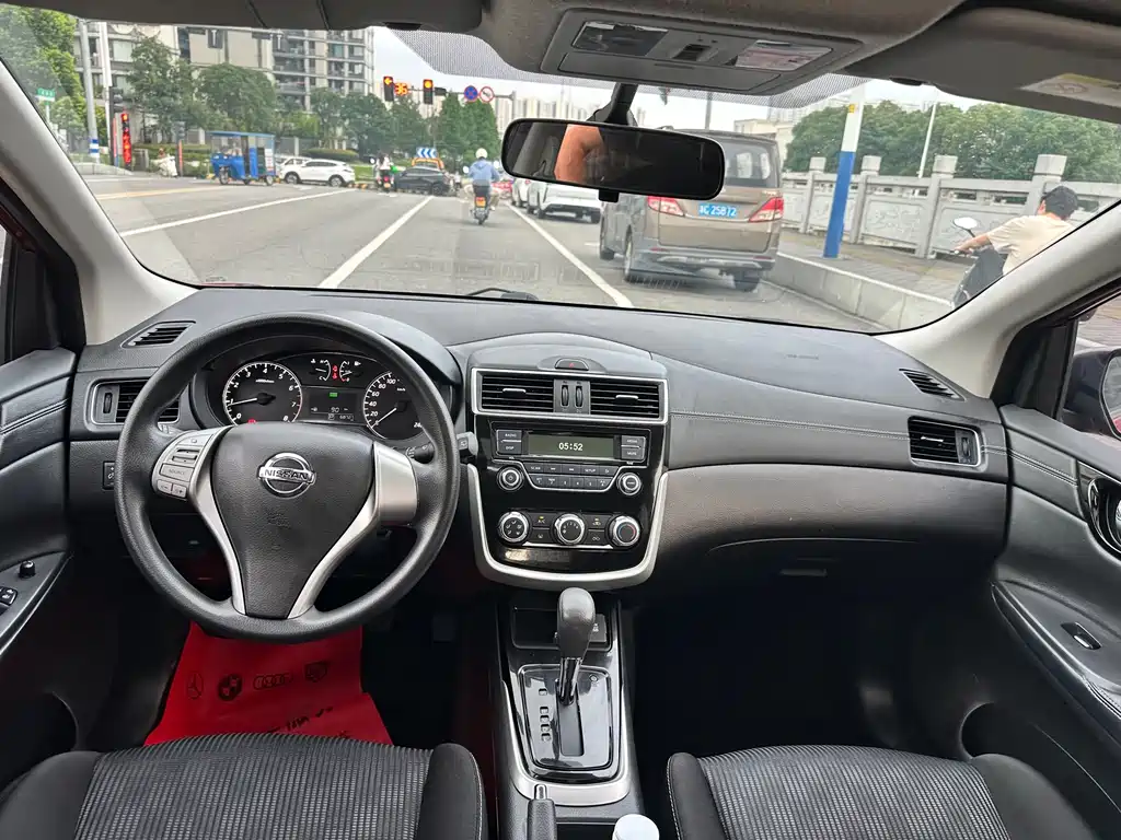 Nissan Tiida 2019