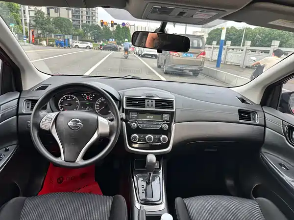 Nissan Tiida 2019