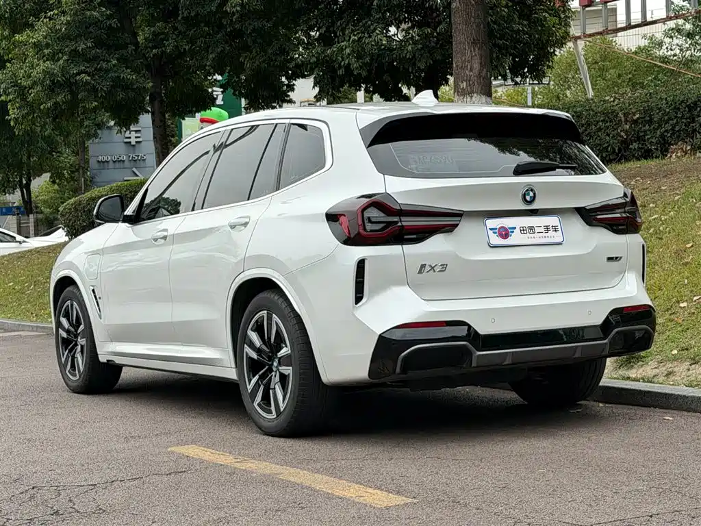 BMW iX3 2023 — фото 4