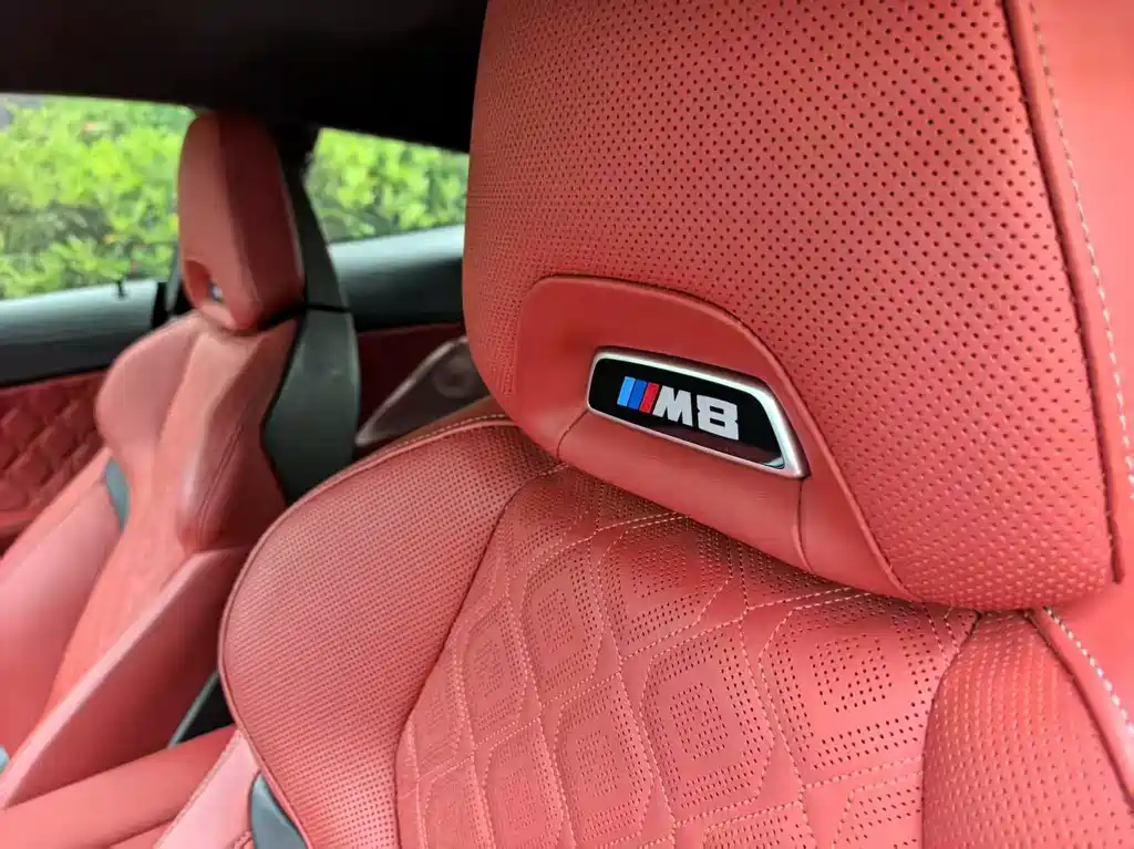 BMW M8 2023 — фото 8