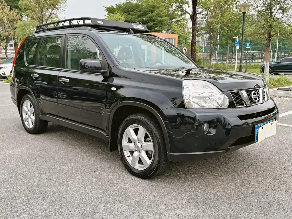Nissan X-Trail 2010 — фото 13