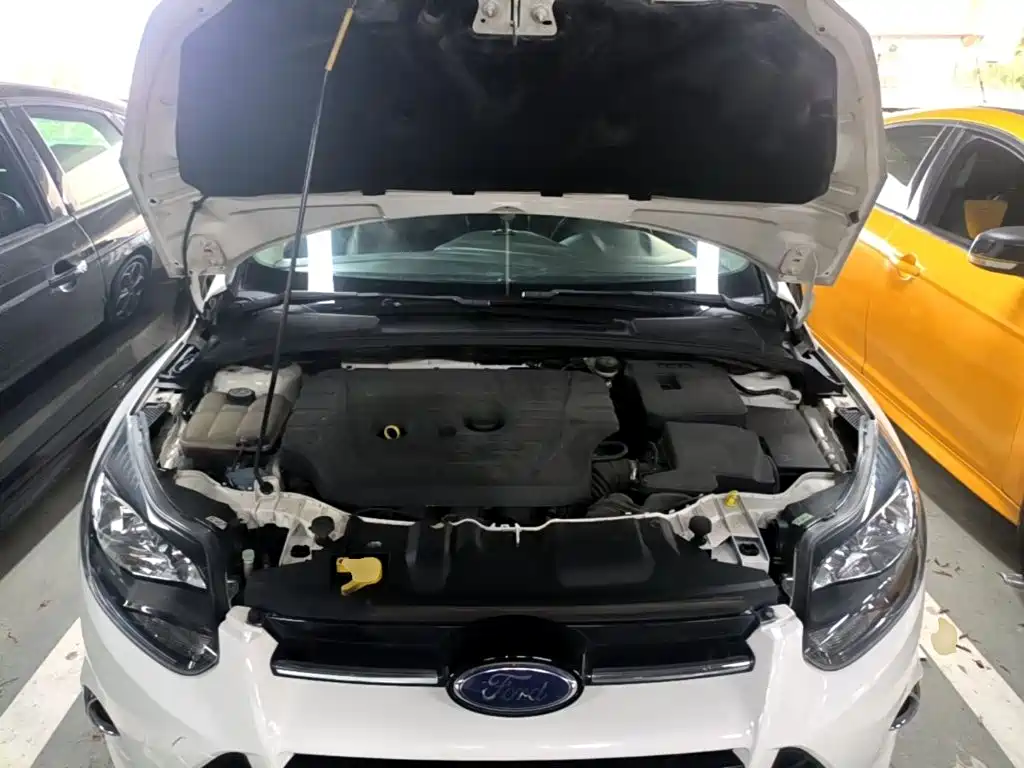 Ford Focus 2015 — фото 20