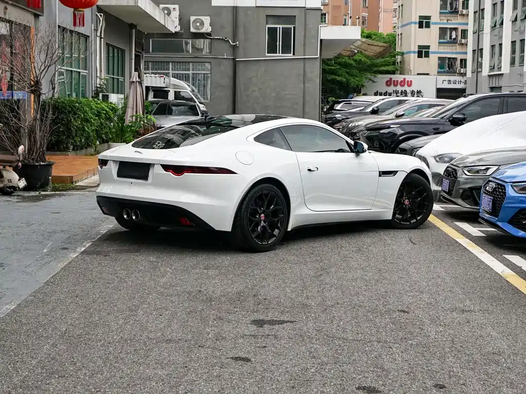 Jaguar F-TYPE 2017 — фото 13