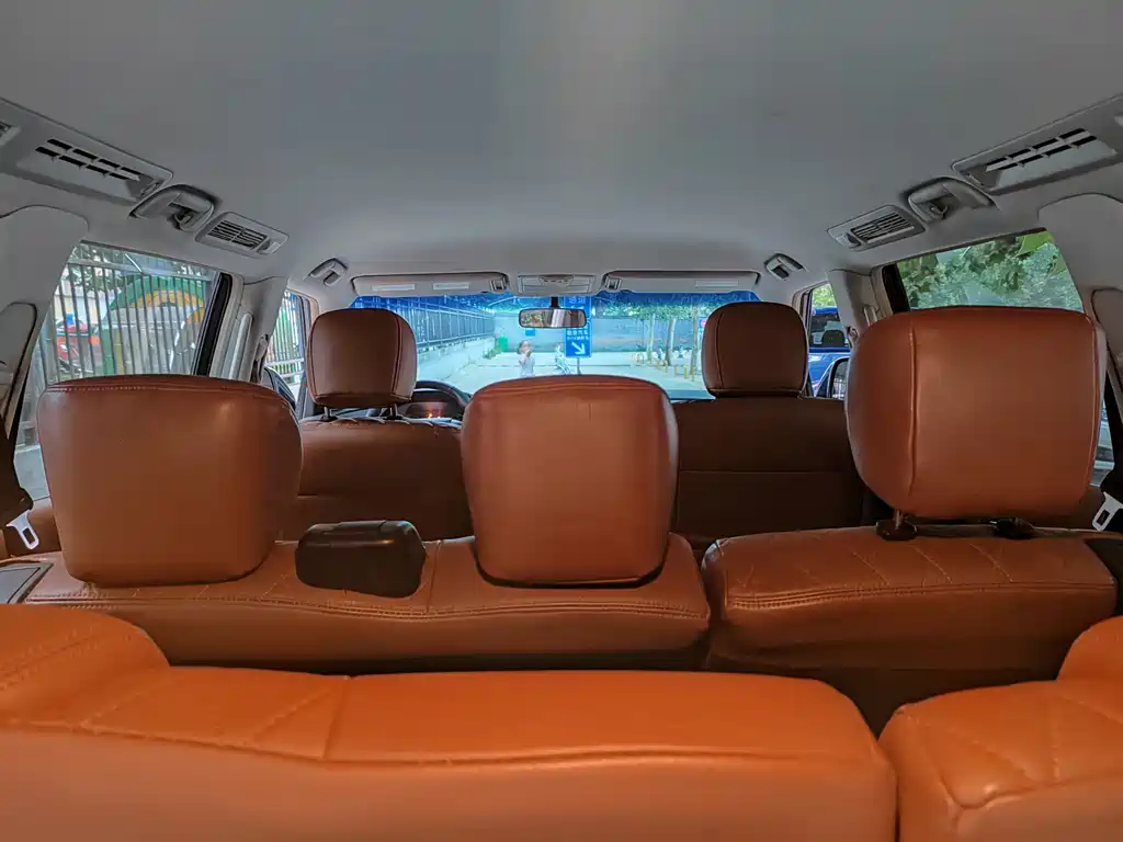 Nissan Patrol 2017 — фото 9