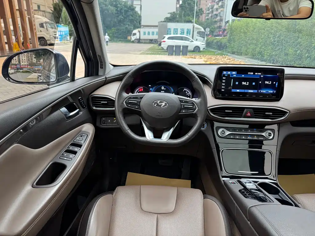 Hyundai Santa Fe 2020 — фото 18