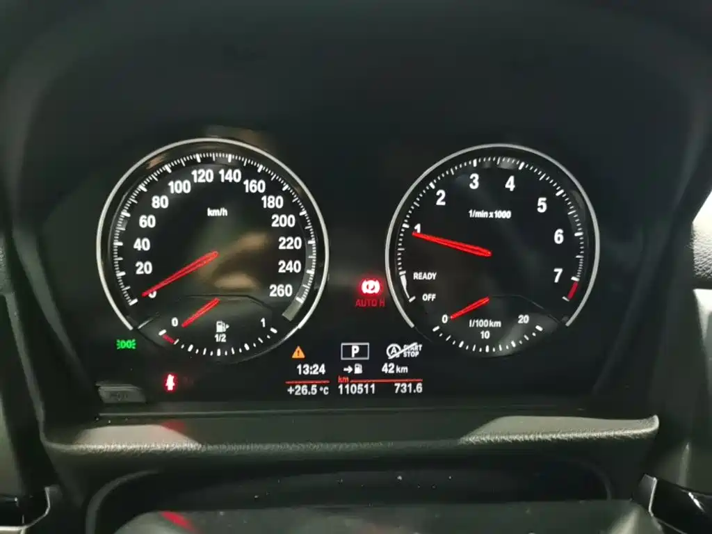 BMW 1 Series 2018 — фото 12