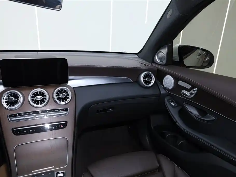 Mercedes-Benz GLC 2023 — фото 14