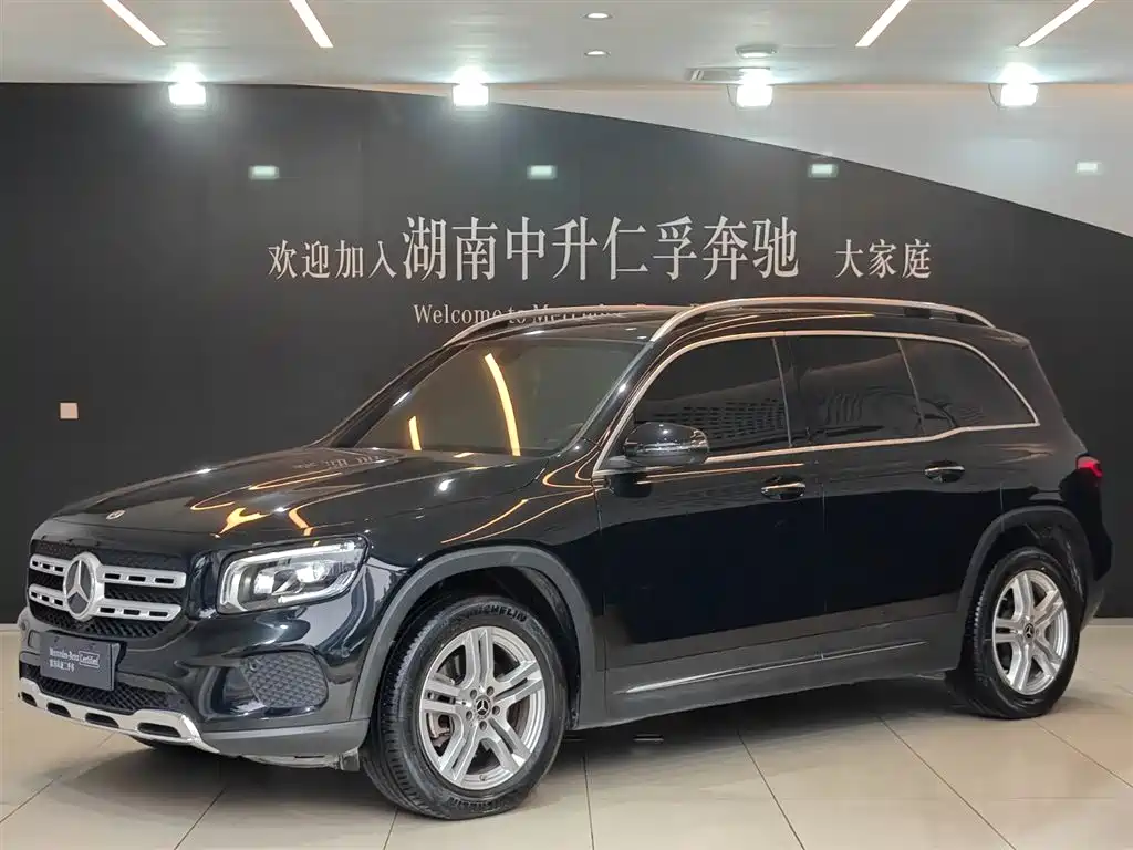 Mercedes-Benz GLB 2023 — фото 1