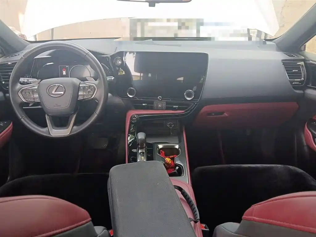 Lexus NX 2023