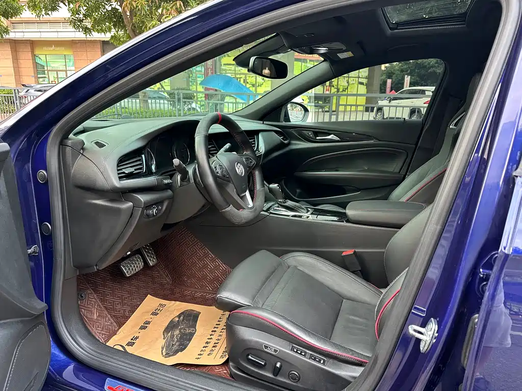 Buick Regal 2018 — фото 14