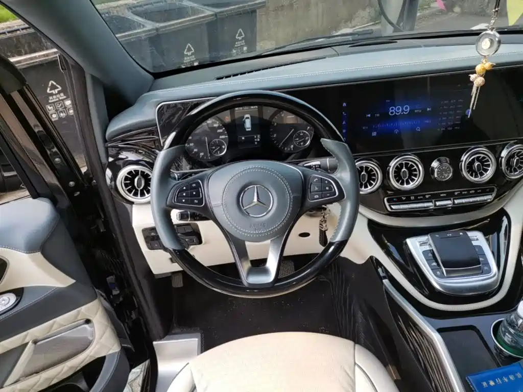 Mercedes-Benz Vito 2023 — фото 17