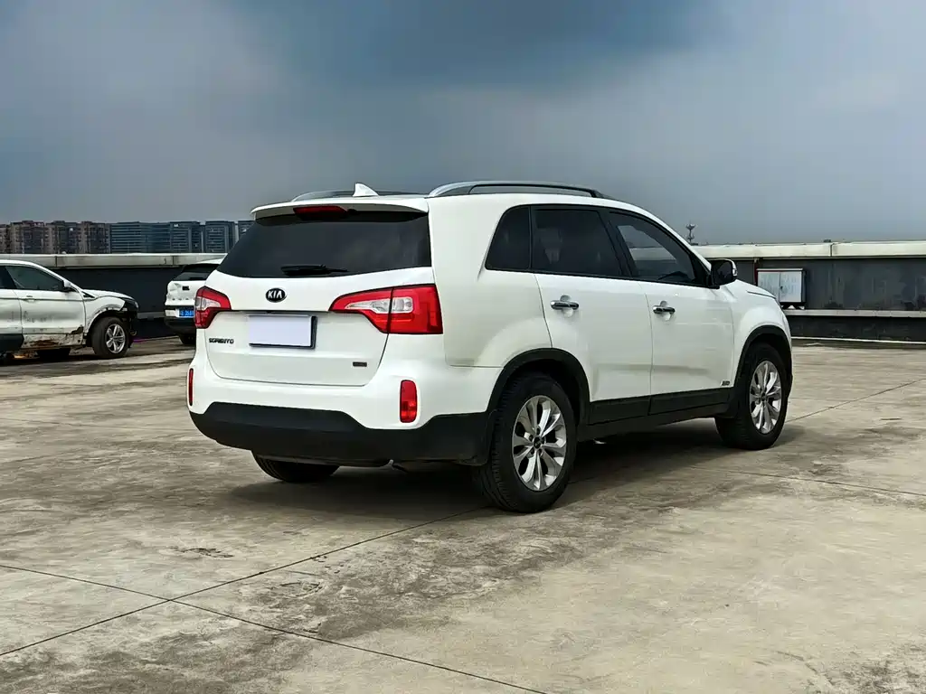 Kia Sorento 2013 — фото 4