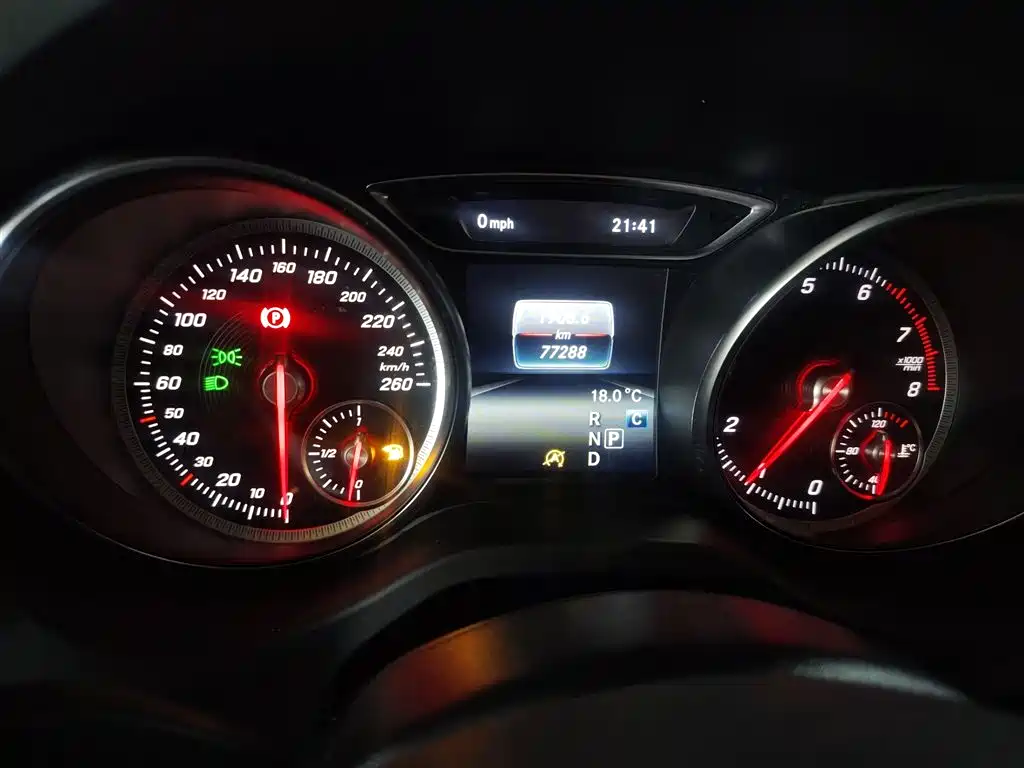 Mercedes-Benz GLA 2018 — фото 12
