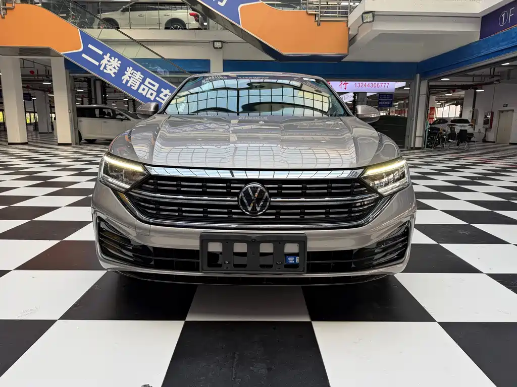Volkswagen Sagitar 2022