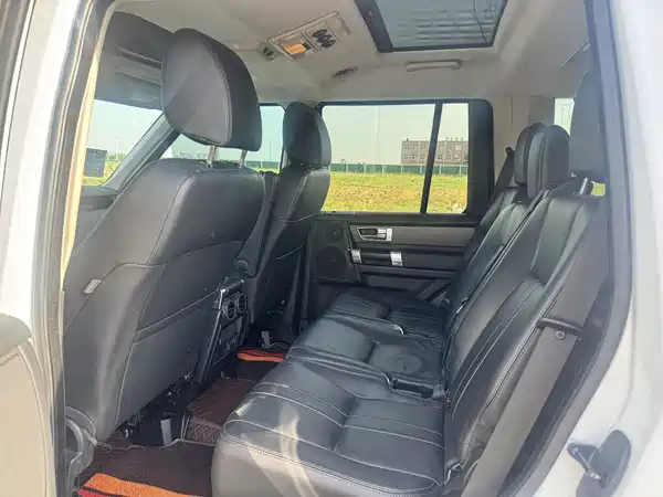 Land Rover Discovery 2015