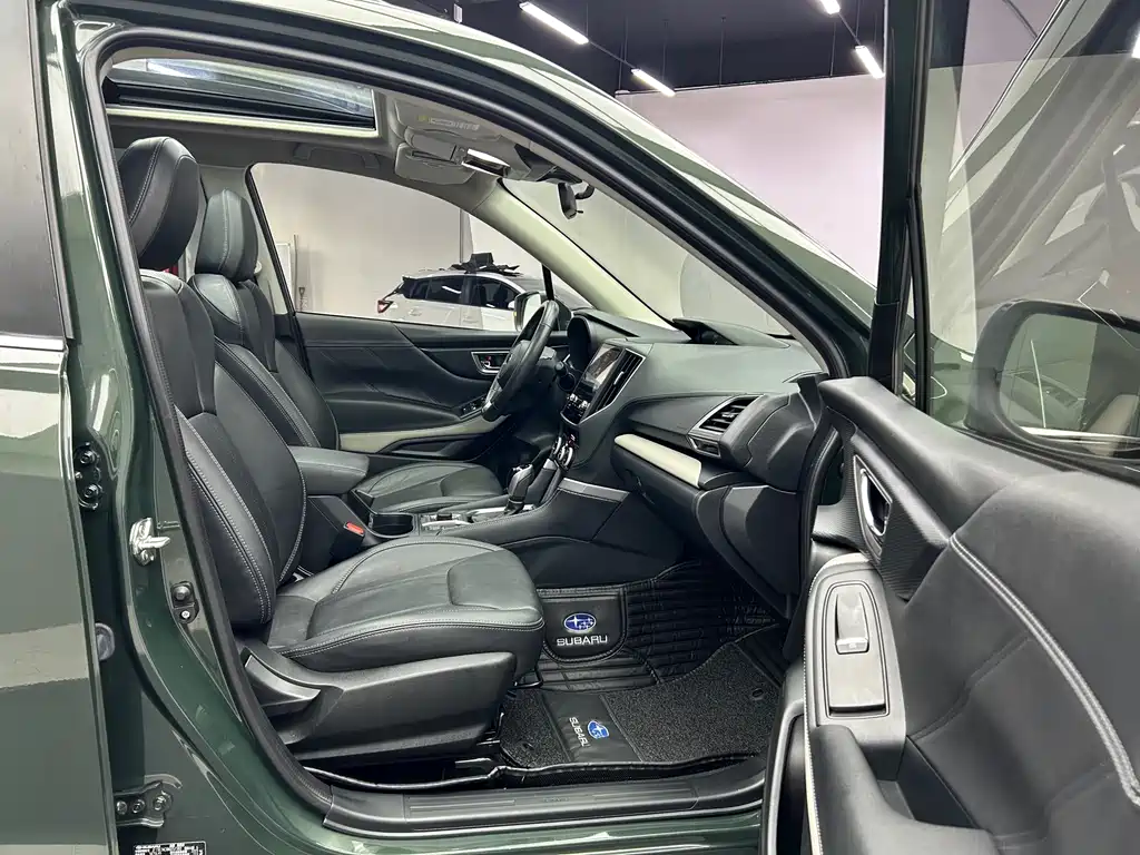 Subaru Forester 2022 — фото 21