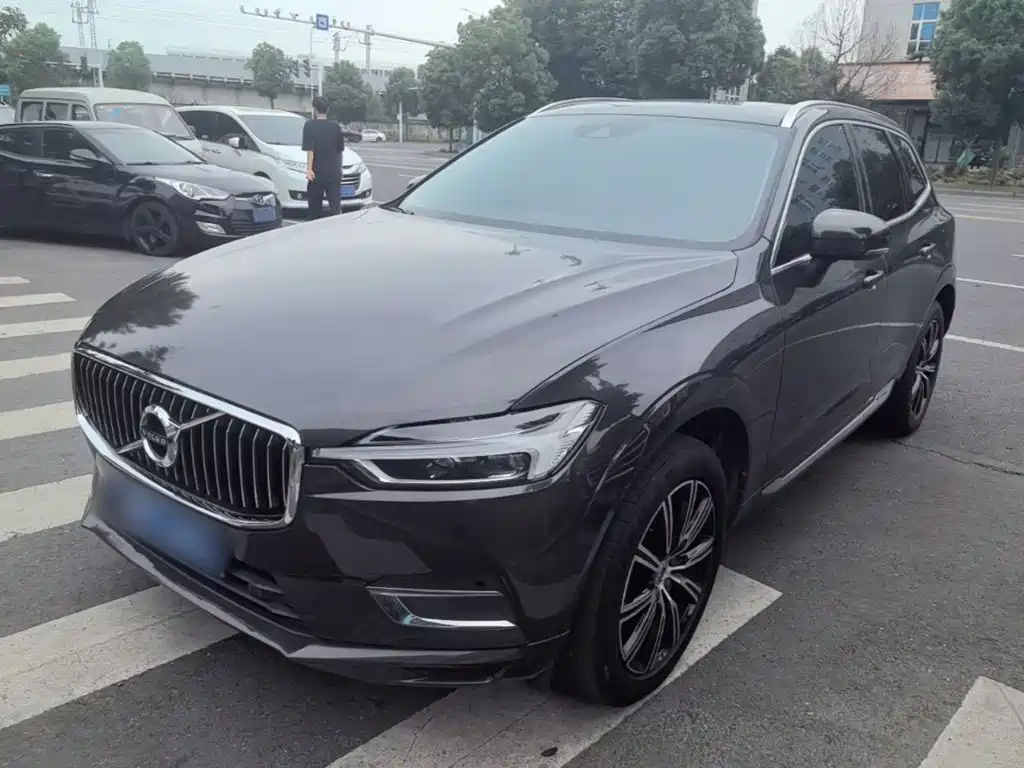 Volvo XC60 2020 — фото 2