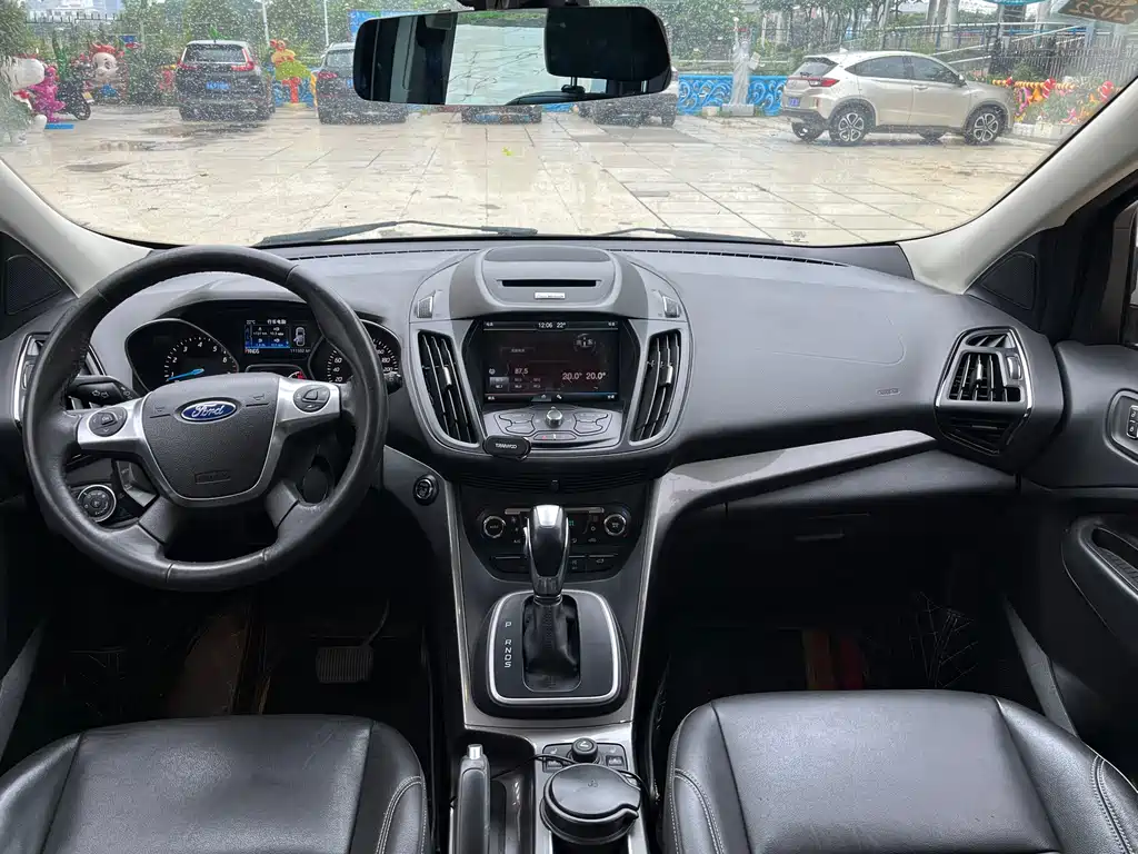 Ford Kuga 2016 — фото 8