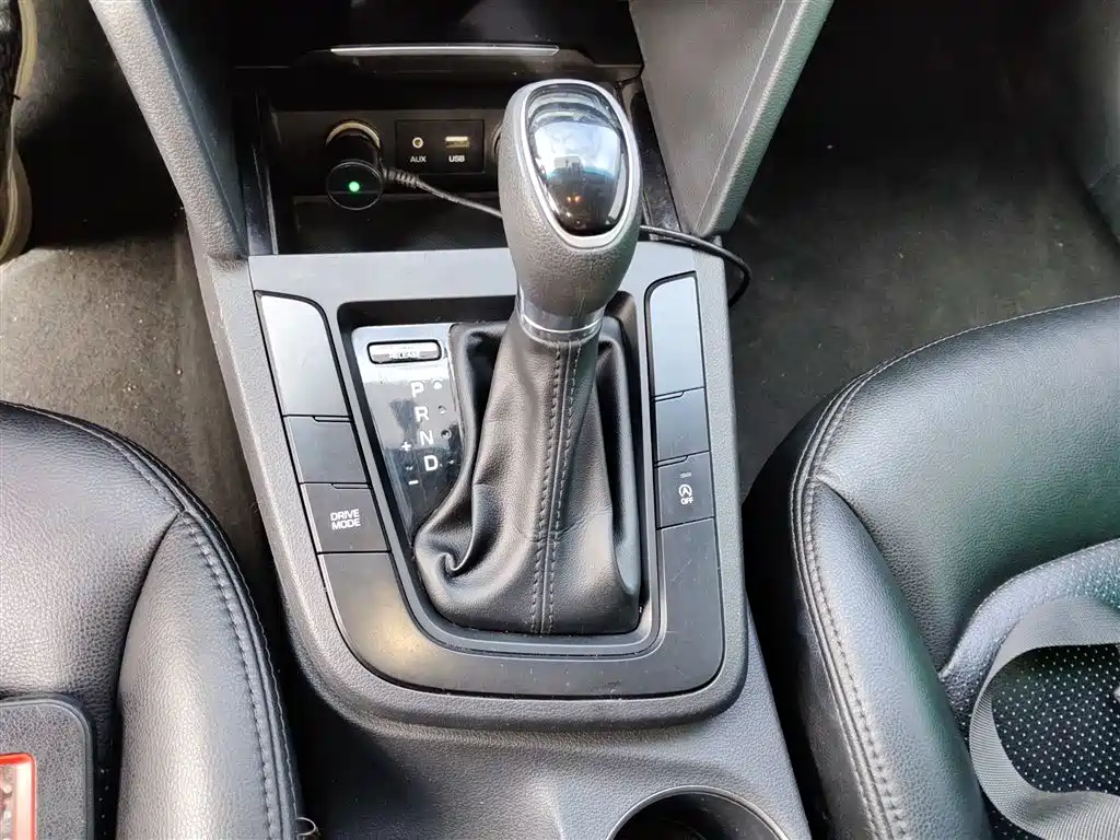 Hyundai Elantra 2019 — фото 14