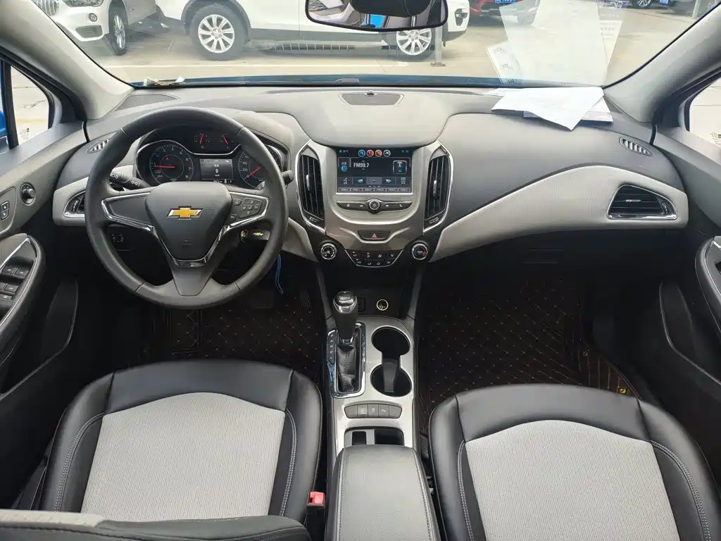 Chevrolet Cruze 2017 — фото 14