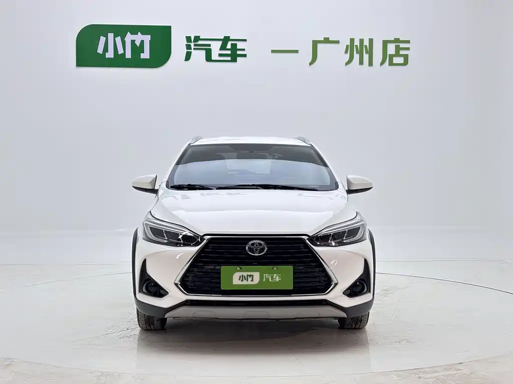 Toyota Yaris L 2023 — фото 3