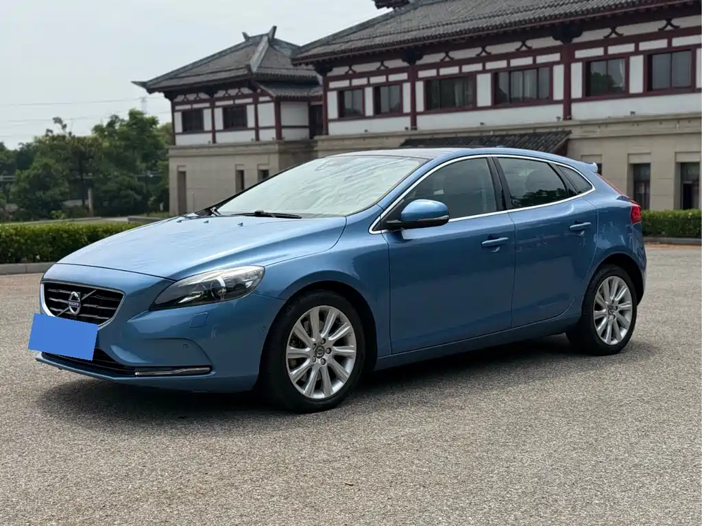 Volvo V40 2015