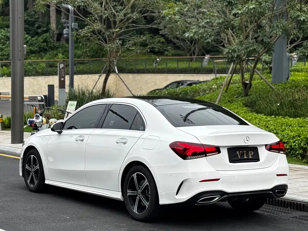 Mercedes-Benz A-Class 2022 — фото 6