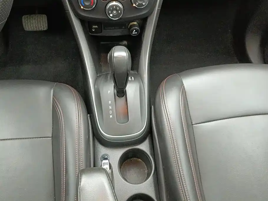 Chevrolet Trax 2017 — фото 16
