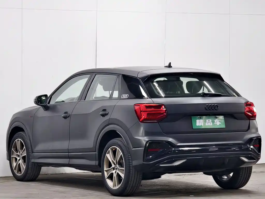 Audi Q2L 2022