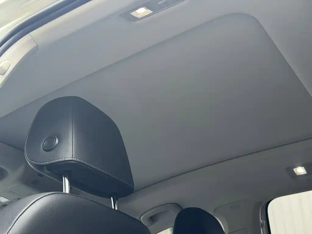 Volkswagen T-Roc 2022 — фото 10