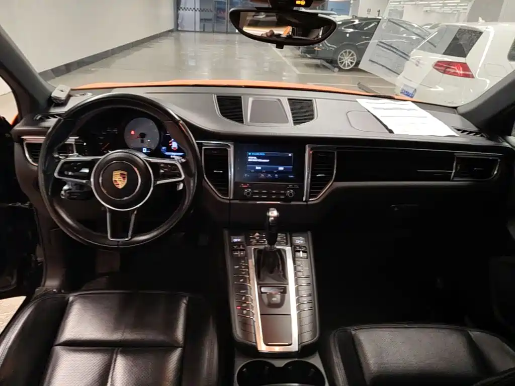 Porsche Macan 2016 — фото 16
