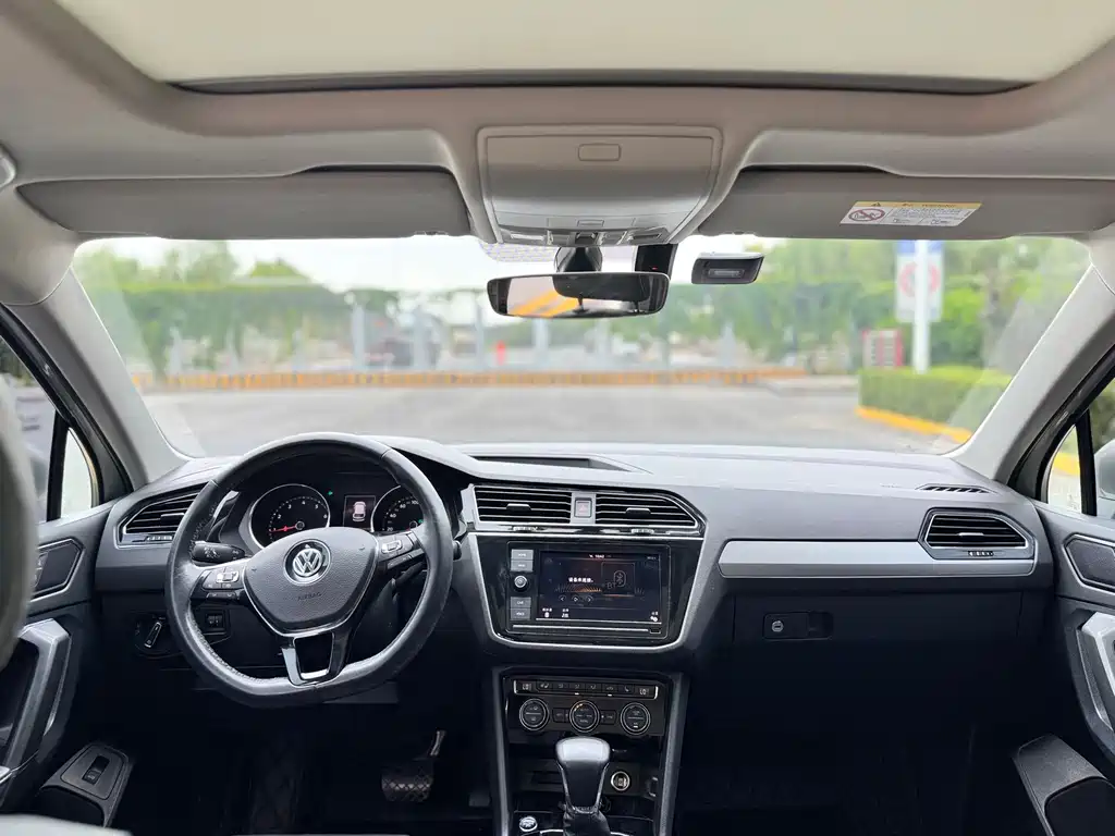 Volkswagen Tiguan L 2019 — фото 15