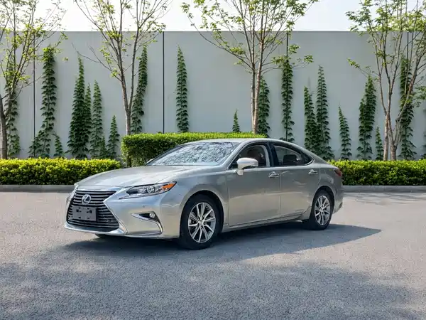 Lexus ES 2017