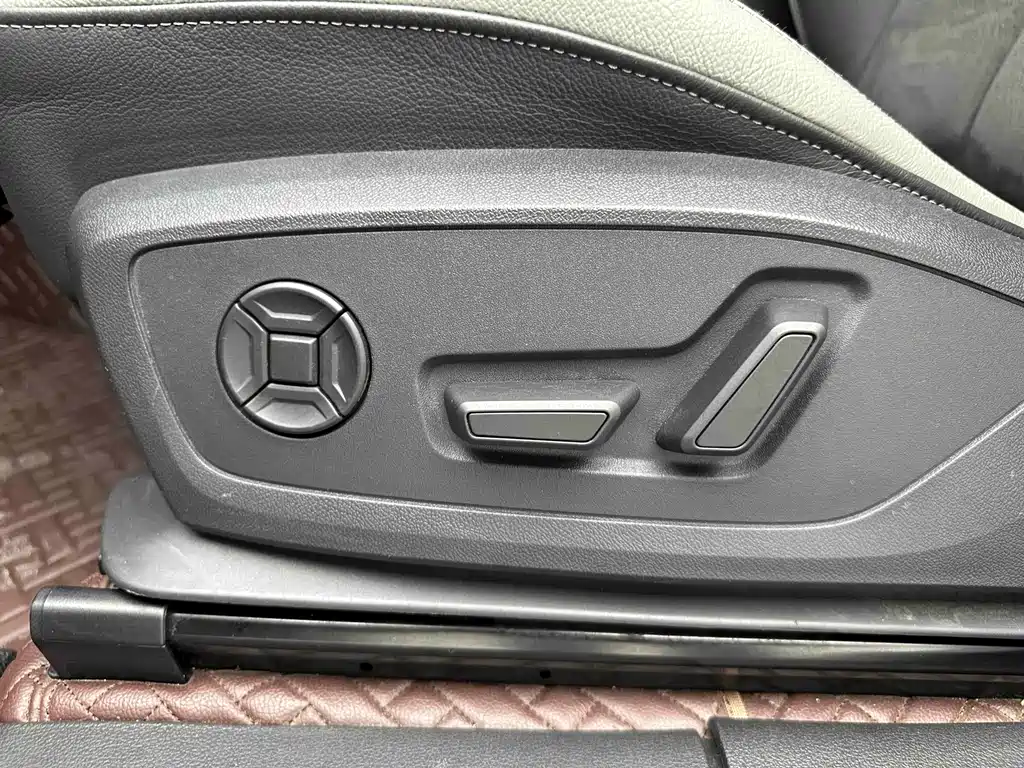 Audi Q3 2022 — фото 11