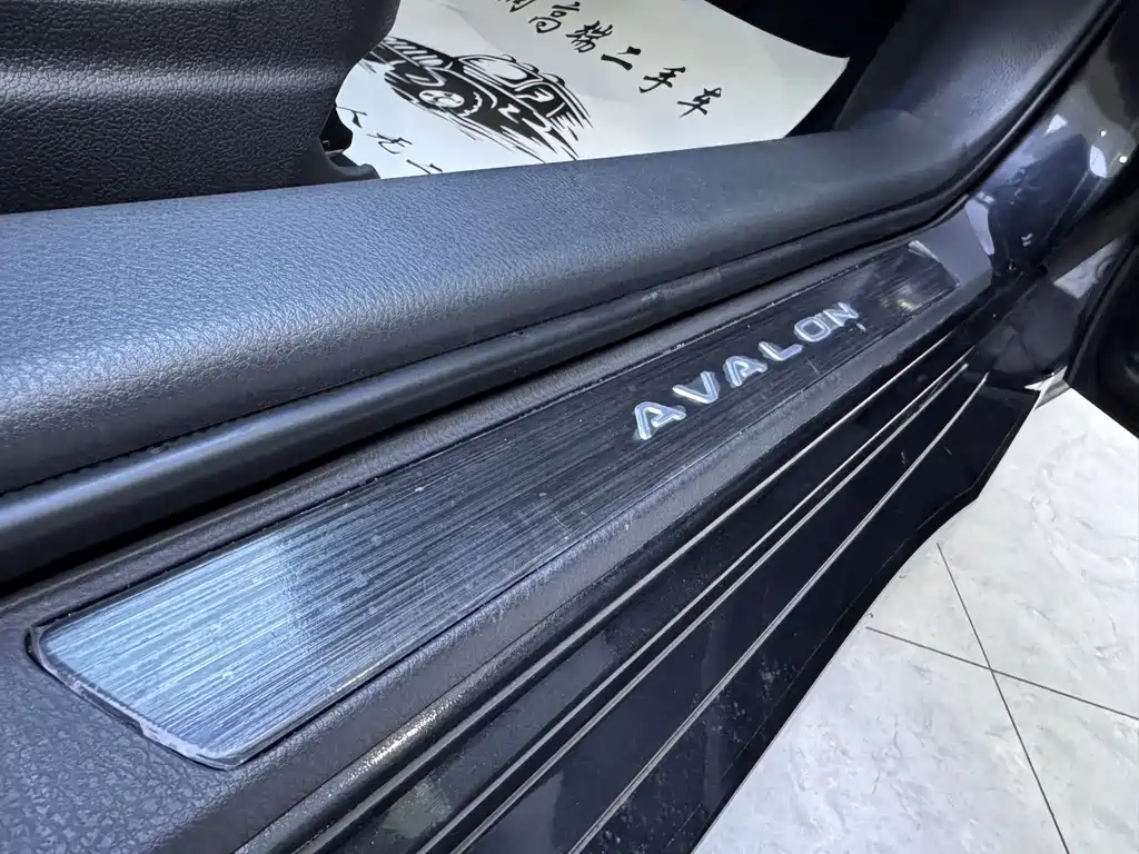 Toyota Avalon 2023 — фото 14