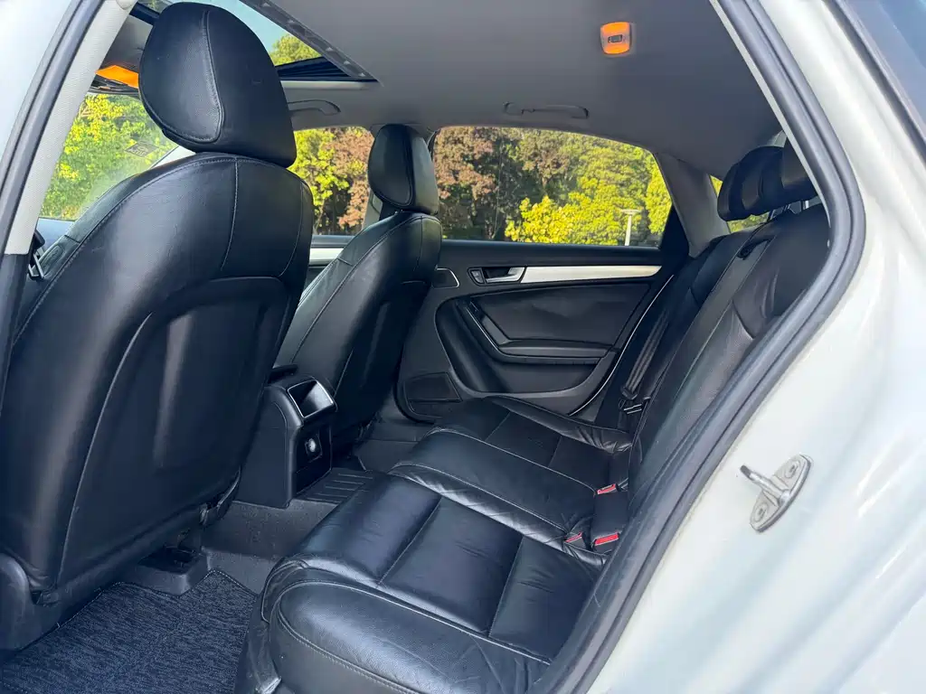 Audi A4L 2012